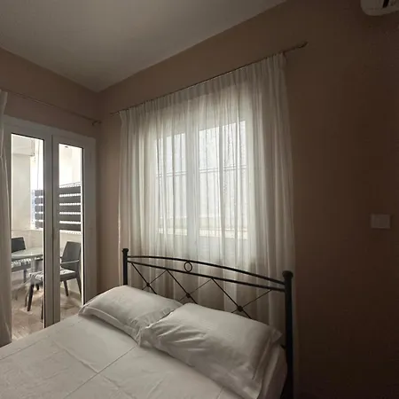 Lejlighed A&k Seafront 10m To Beach-private Access,tolo *