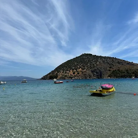 A&k Seafront 10m To Beach-private Access,tolo *